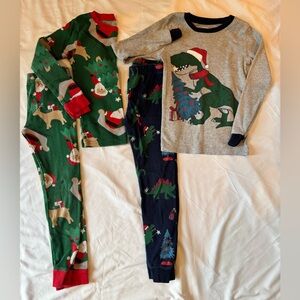 Kids Pajama Set - 2 Sets - Christmas themed - Carters - size 6